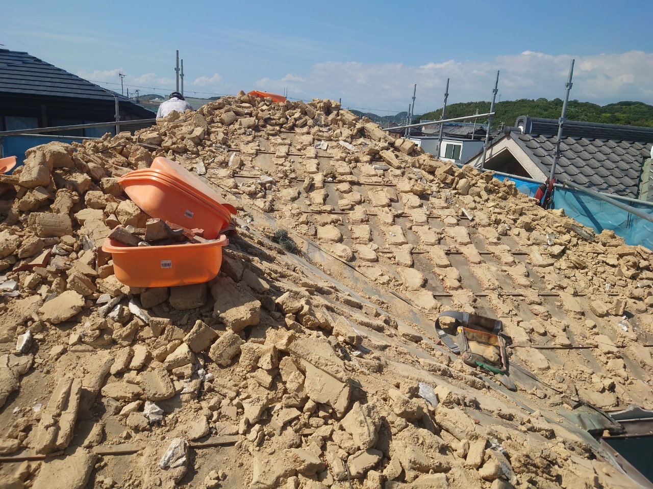 屋根土の撤去